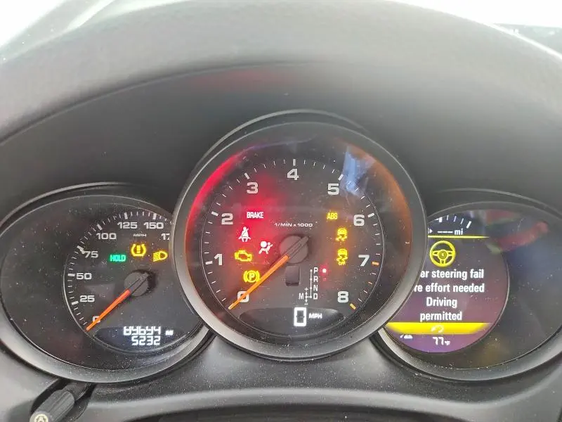 2017 PORSCHE MACAN   