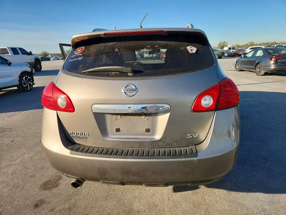 2013 NISSAN ROGUE S  