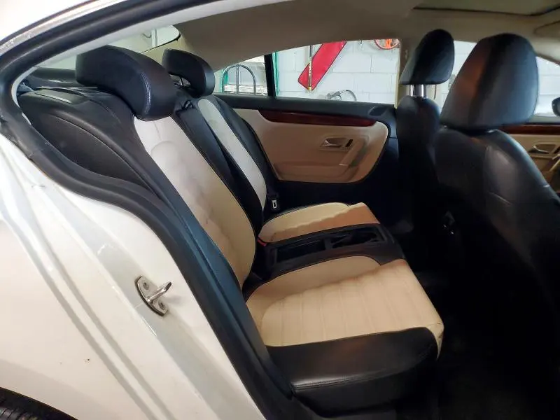 2011 VOLKSWAGEN CC LUXURY  