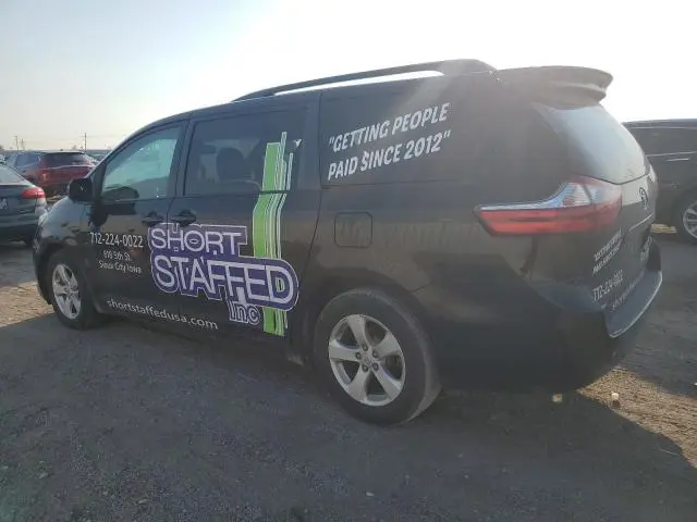 2017 TOYOTA SIENNA LE  