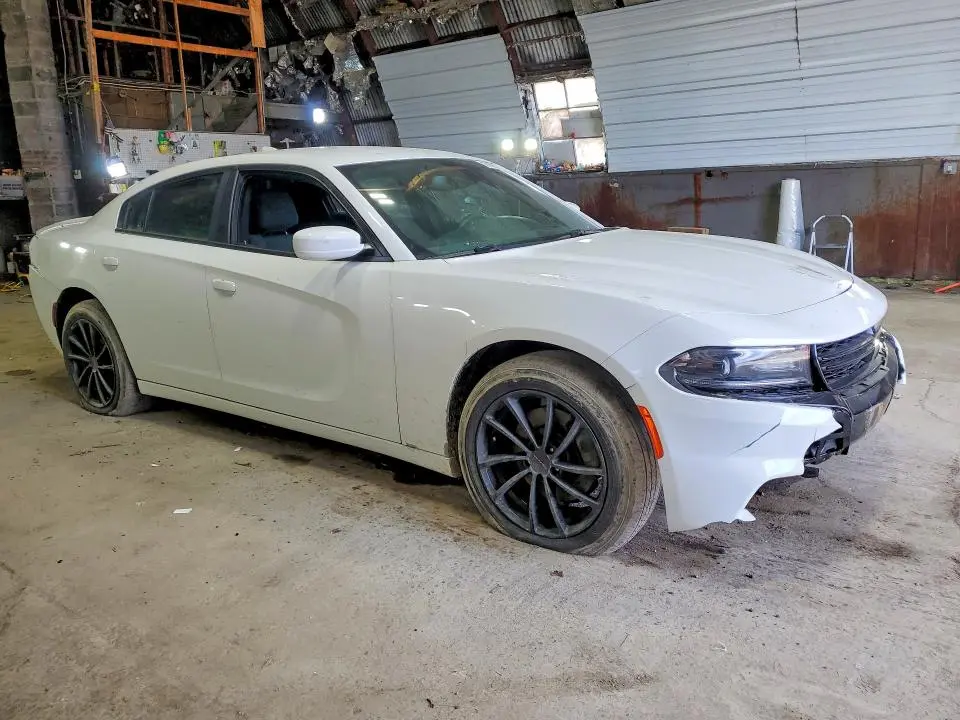 2015 DODGE CHARGER SXT  