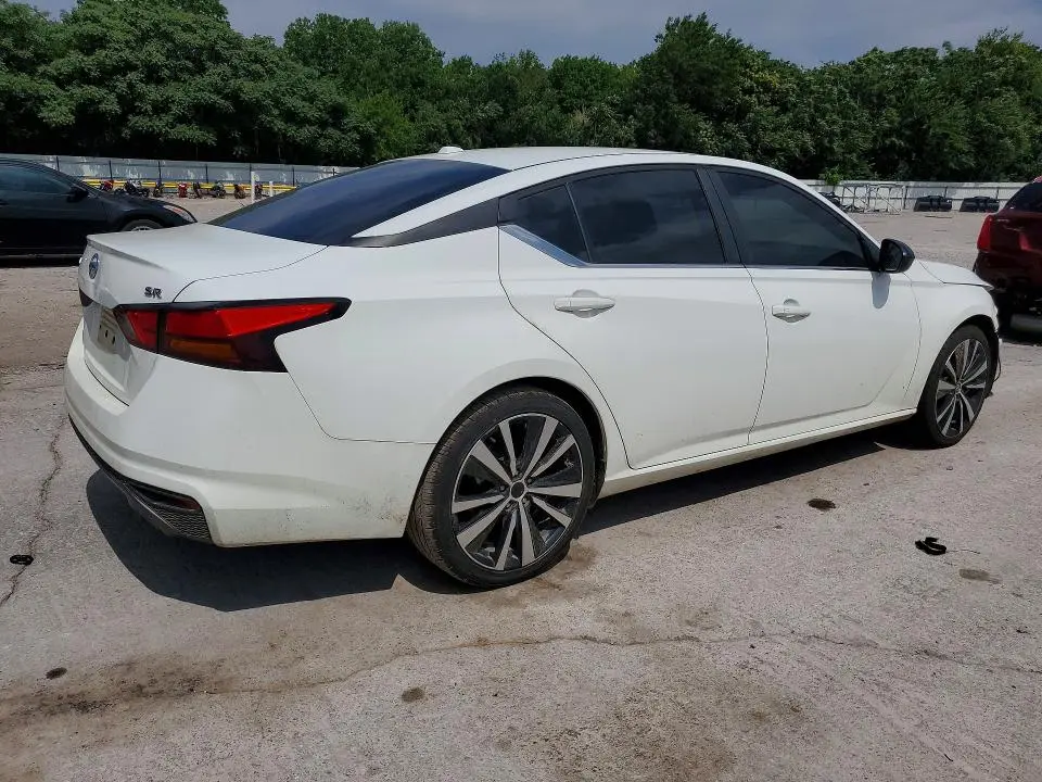 2019 NISSAN ALTIMA SR  