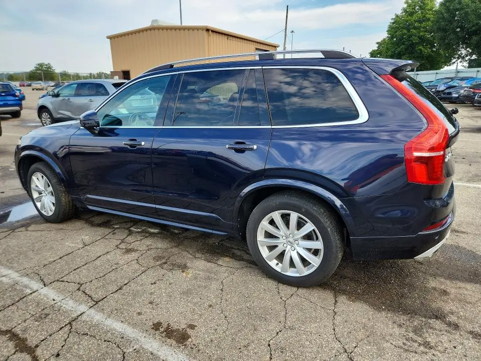 2016 VOLVO XC90 T6  