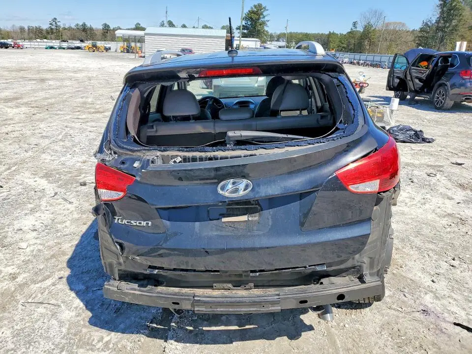 2014 HYUNDAI TUCSON SE  