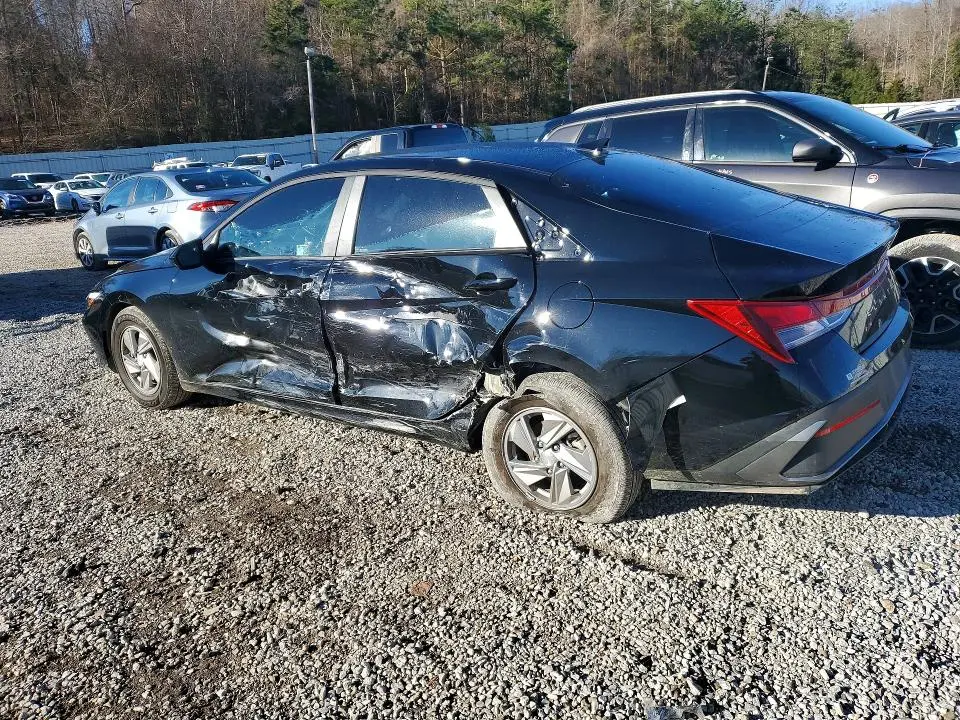 2025 HYUNDAI ELANTRA SE  