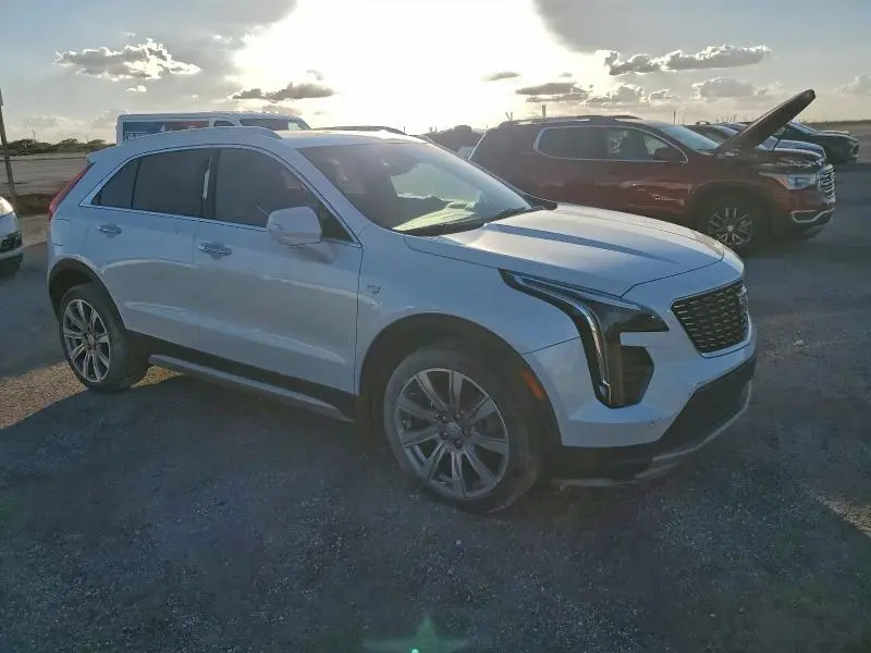 2019 CADILLAC XT4 PREMIUM LUXURY  