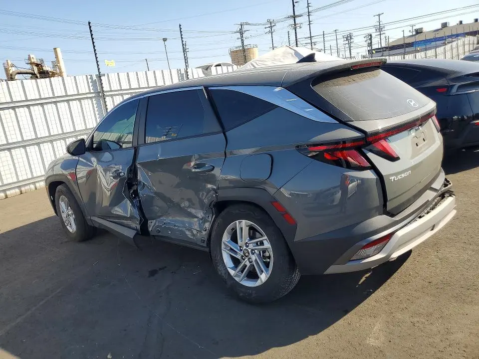 2025 HYUNDAI TUCSON SE  