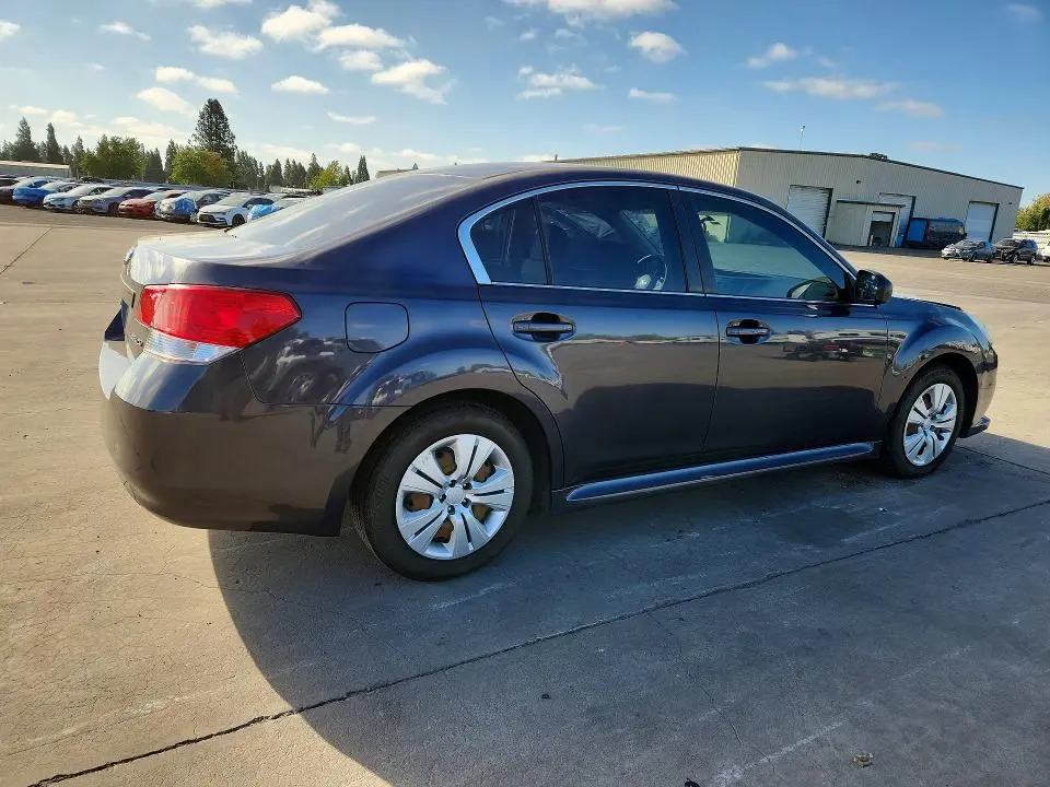 2013 SUBARU LEGACY 2.5I  