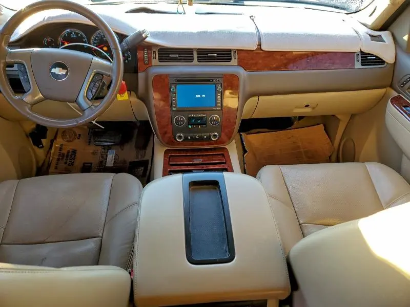 2011 CHEVROLET SUBURBAN C1500 LTZ  