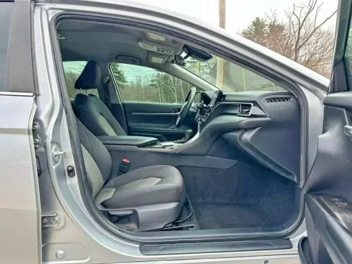 2022 TOYOTA CAMRY LE  