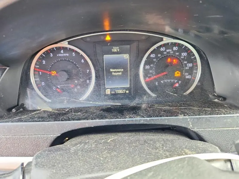 2016 TOYOTA CAMRY SE  