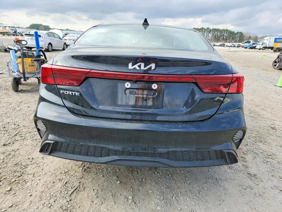 2024 KIA FORTE   