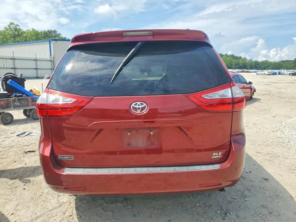 2017 TOYOTA SIENNA XLE 7-PASSENGER  