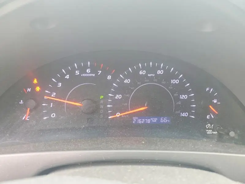 2011 TOYOTA CAMRY LE  