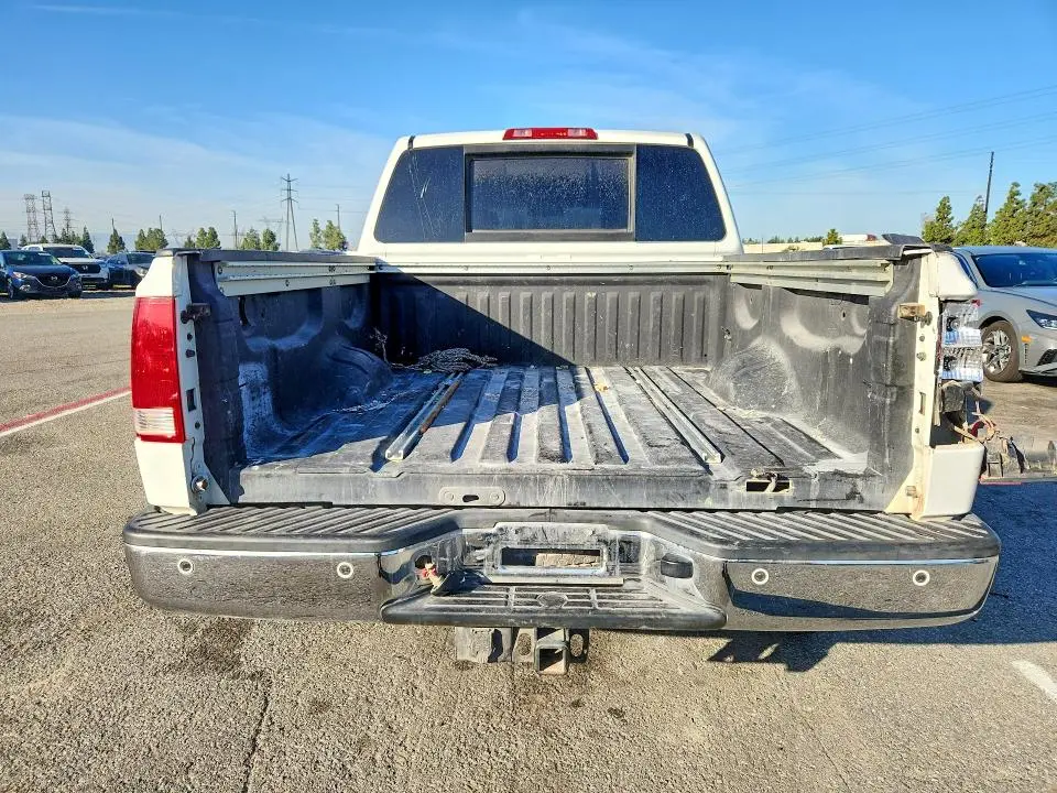 2013 NISSAN TITAN SV  