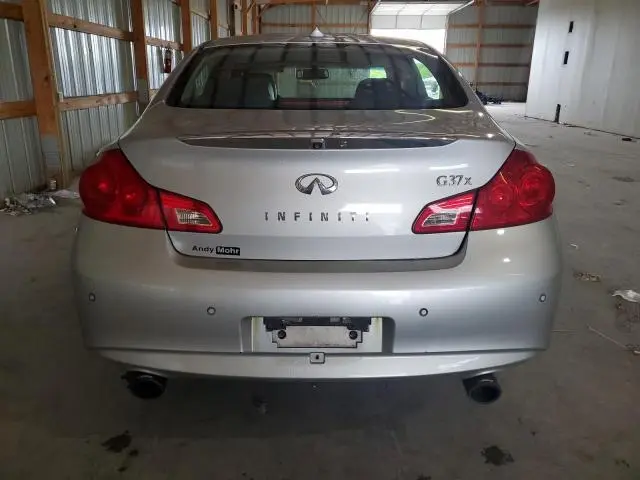 2011 INFINITI G37   