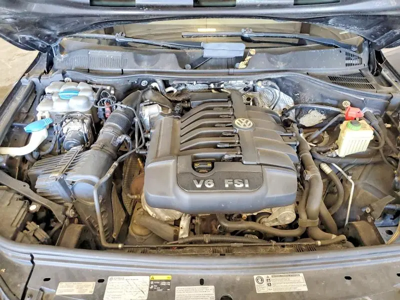 2015 VOLKSWAGEN TOUAREG V6  