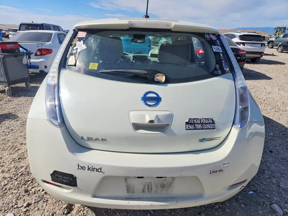 2012 NISSAN LEAF SV  