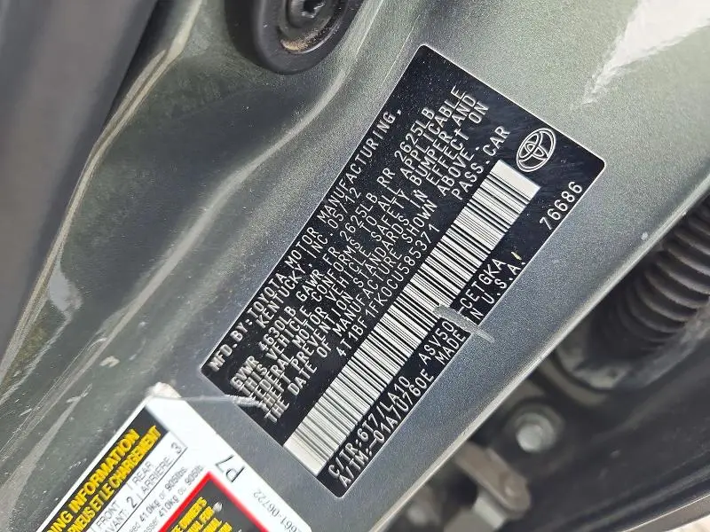 2012 TOYOTA CAMRY XLE  