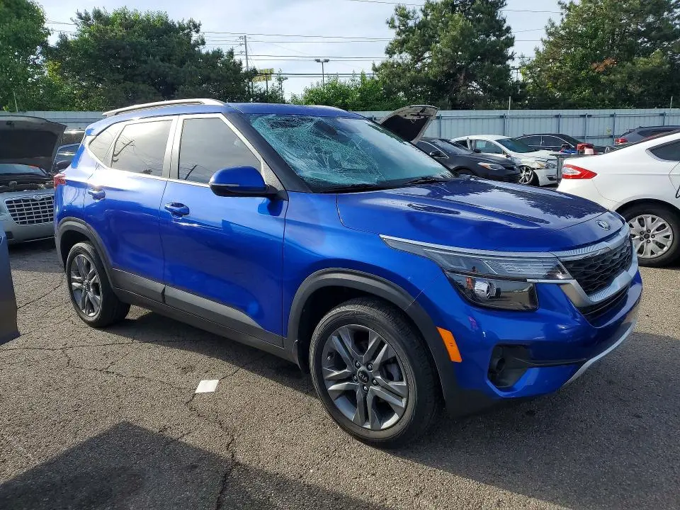 2021 KIA SELTOS S  
