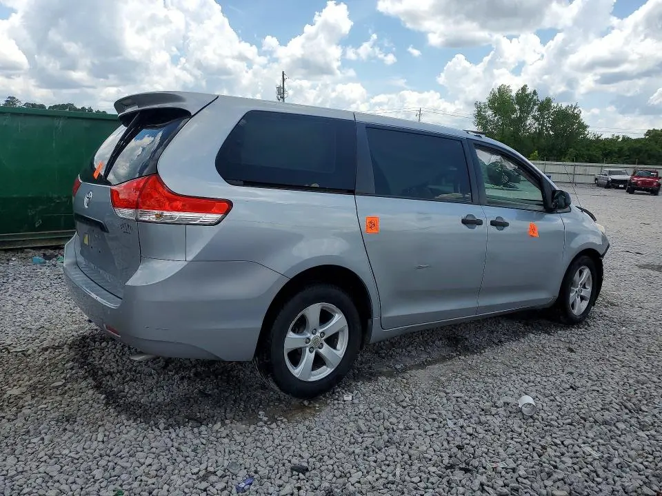 2014 TOYOTA SIENNA L 7-PASSENGER  