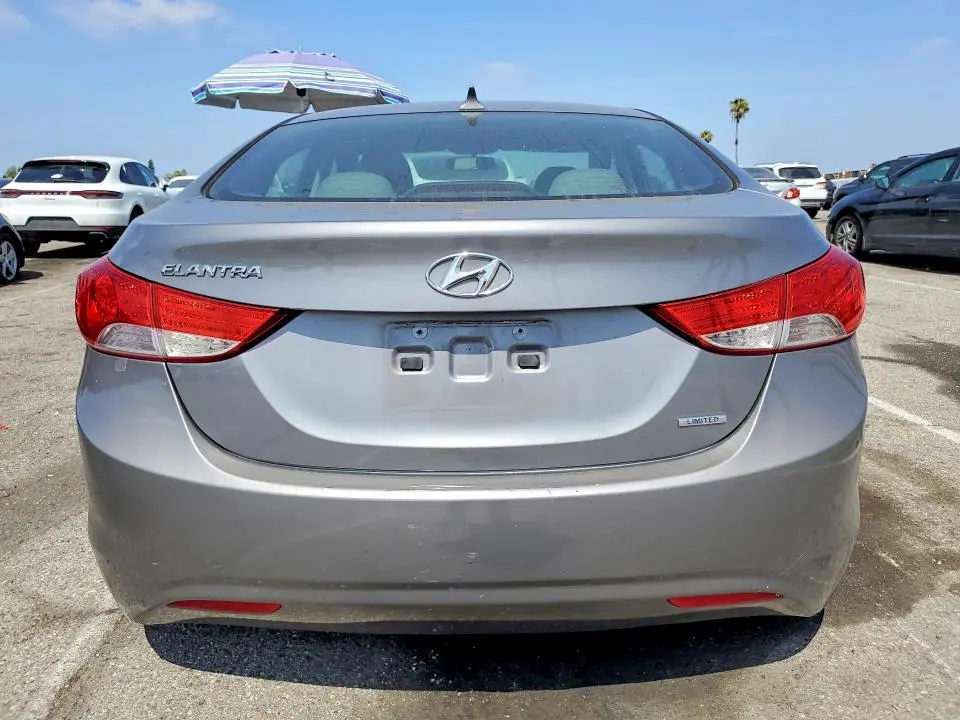 2011 HYUNDAI ELANTRA LIMITED  