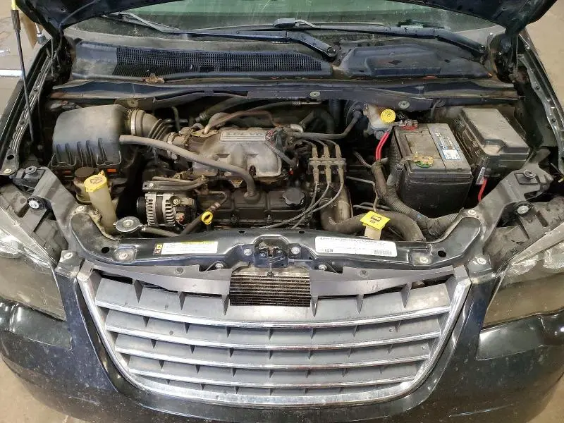 2010 CHRYSLER TOWN & COUNTRY TOURING  