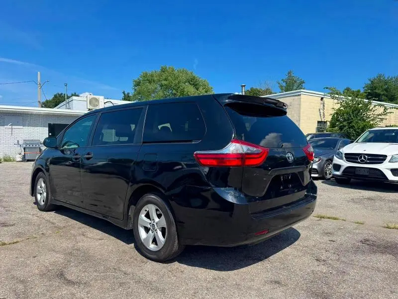 2020 TOYOTA SIENNA L  