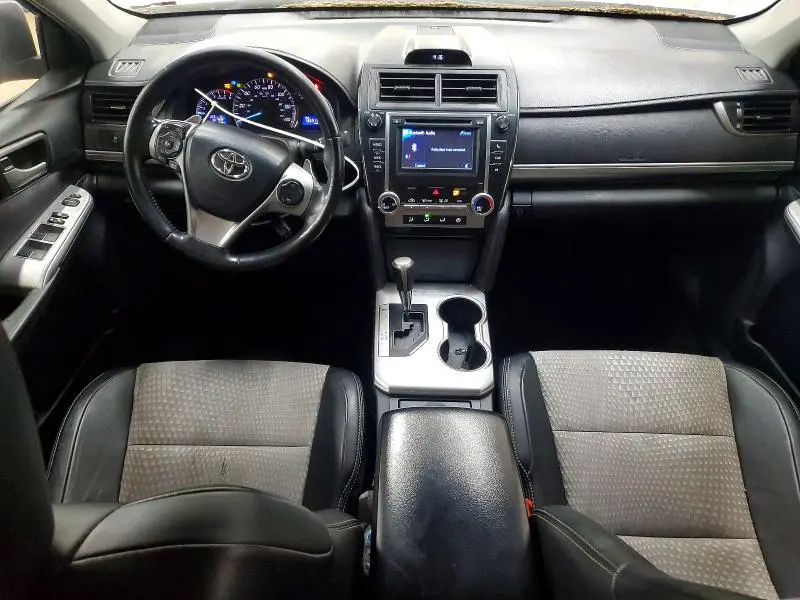 2013 TOYOTA CAMRY SE  