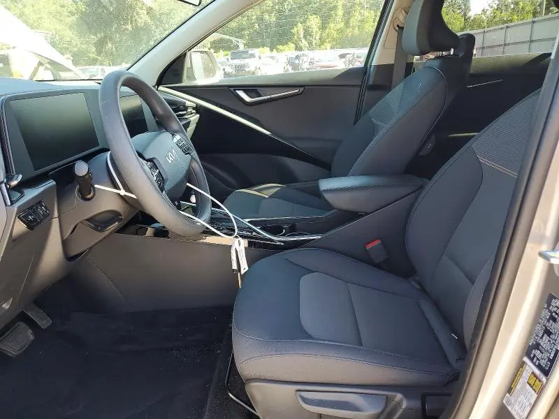 2025 KIA NIRO LX  