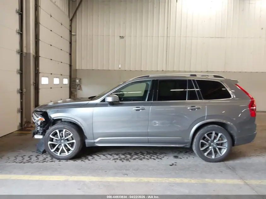 2017 VOLVO XC90 T6 MOMENTUM