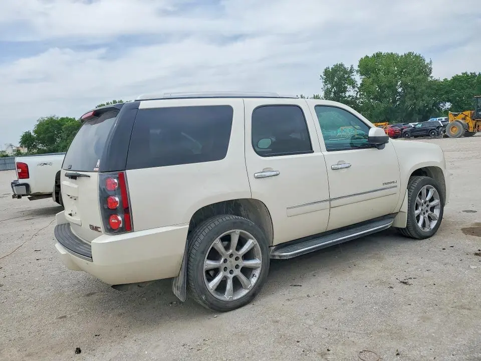 2013 GMC YUKON DENALI  