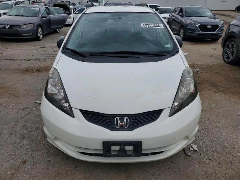 2011 HONDA FIT   