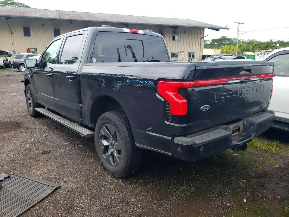 2023 FORD F150 LIGHTNING PRO  
