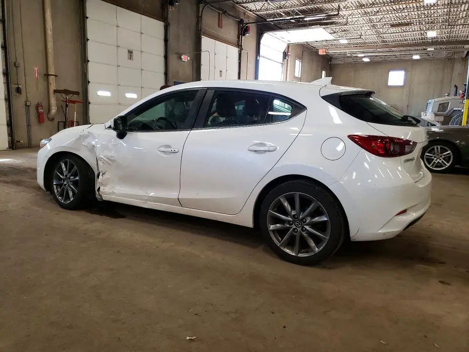 2018 MAZDA 3 TOURING  