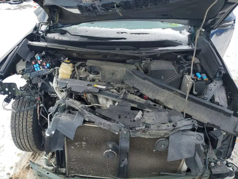 2018 TOYOTA RAV4 XLE  