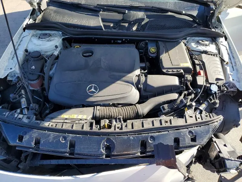 2015 MERCEDES-BENZ GLA 250 4MATIC  