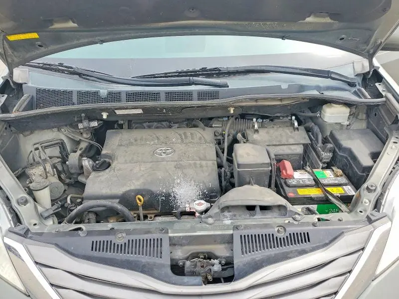 2011 TOYOTA SIENNA XLE 8-PASSENGER  