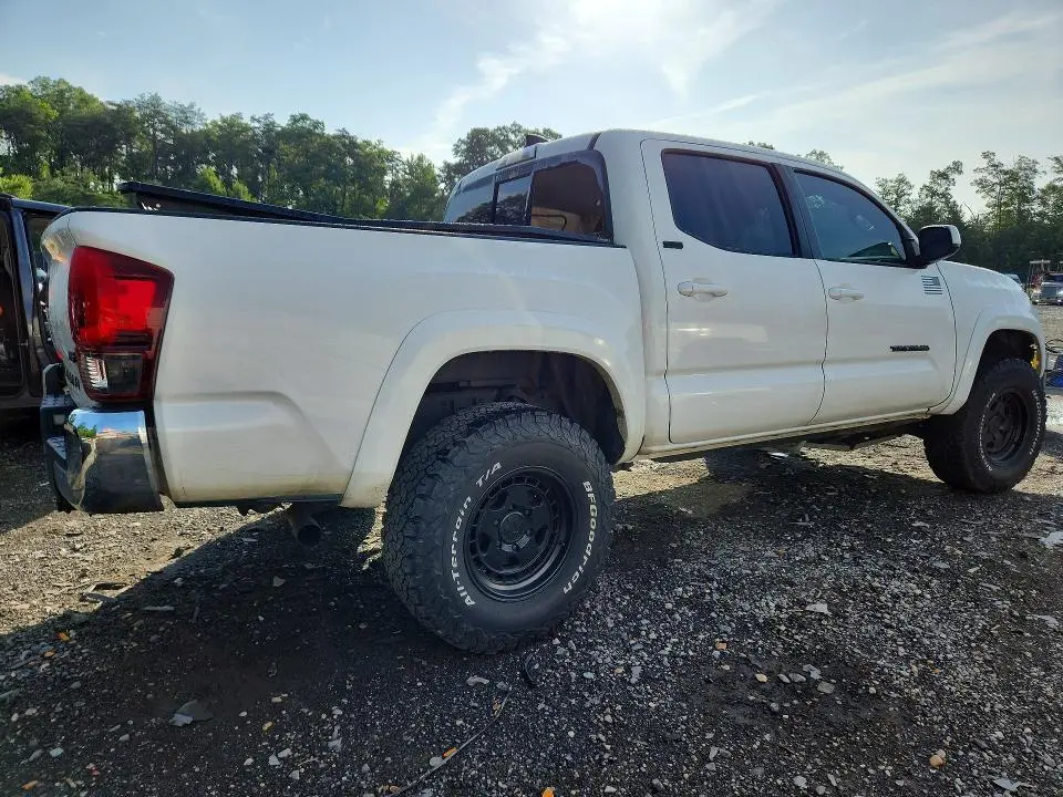 2021 TOYOTA TACOMA SR5 V6  