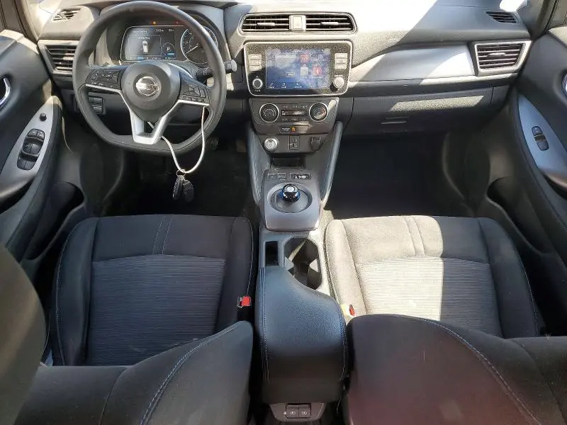 2022 NISSAN LEAF S  