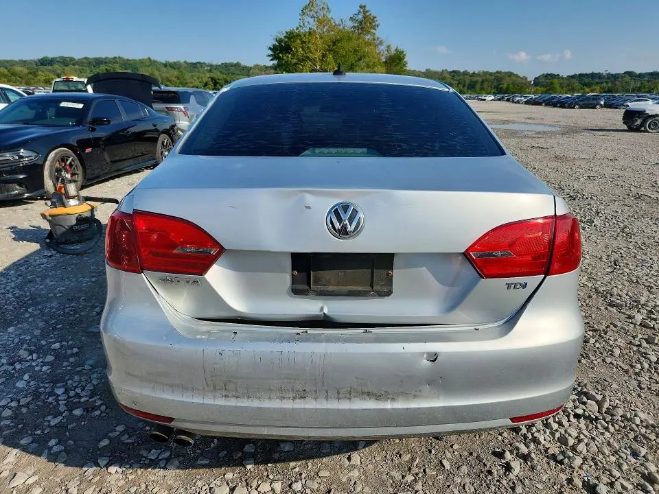 2011 VOLKSWAGEN JETTA TDI  