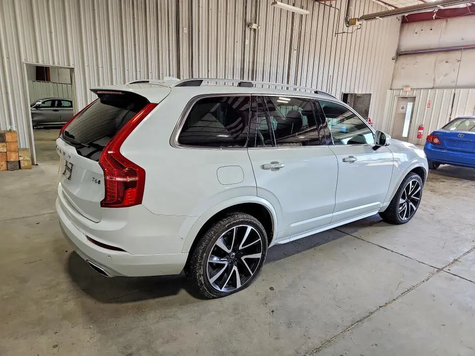 2018 VOLVO XC90 T6  