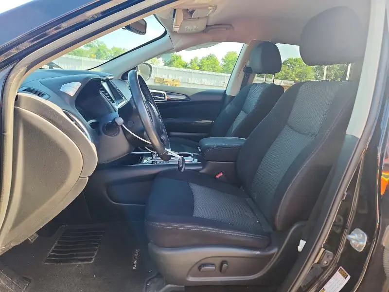 2017 NISSAN PATHFINDER SV  