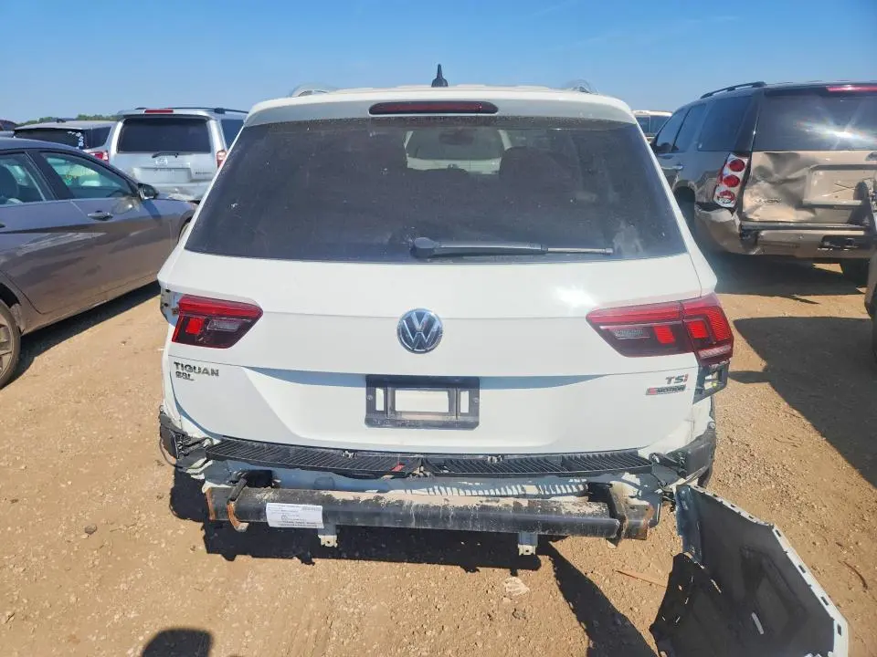 2018 VOLKSWAGEN TIGUAN SE/SEL  