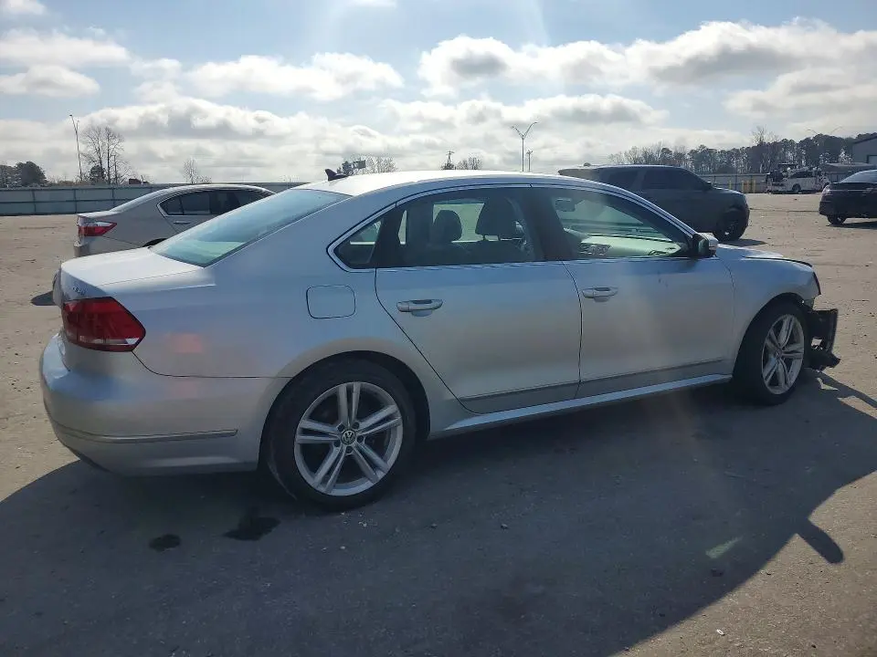 2014 VOLKSWAGEN PASSAT   