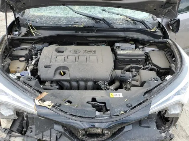 2019 TOYOTA C-HR XLE  