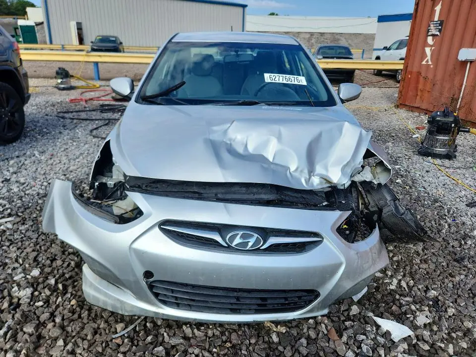 2013 HYUNDAI ACCENT GLS  