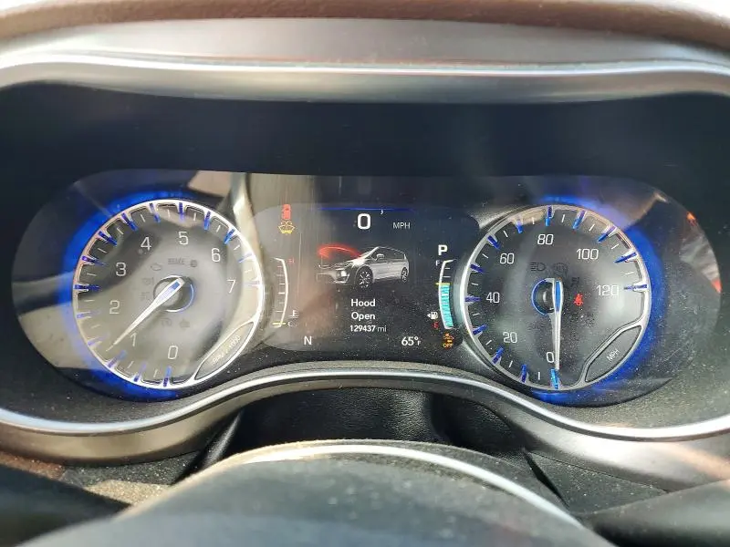 2017 CHRYSLER PACIFICA LIMITED  