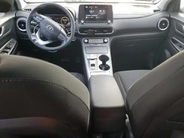 2023 HYUNDAI KONA SE  