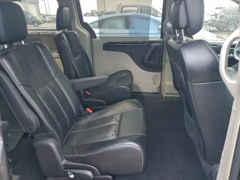 2016 CHRYSLER TOWN & COUNTRY LIMITED PLATINUM  